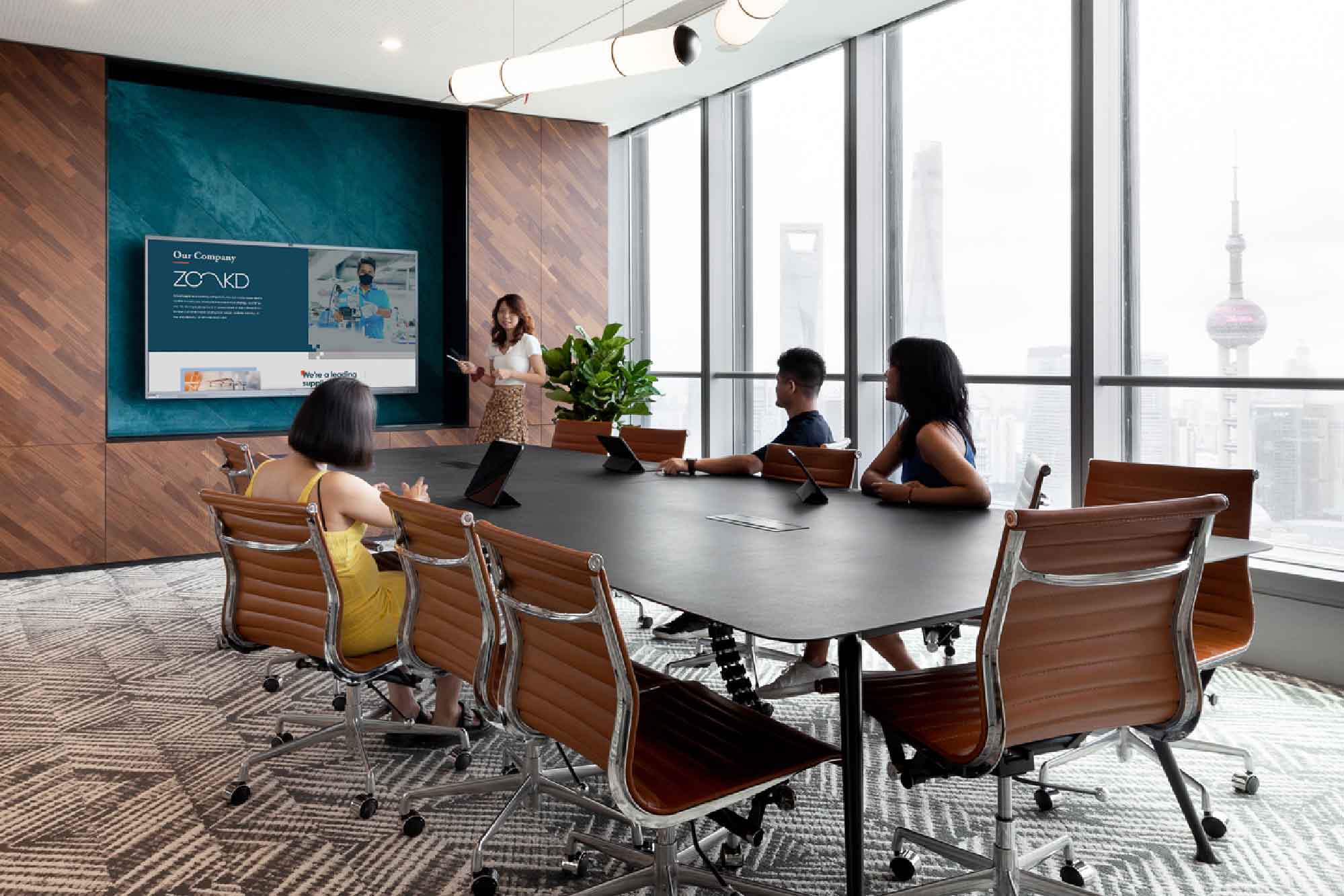 Innovative Workplace Creation: Embracing Technology & Design