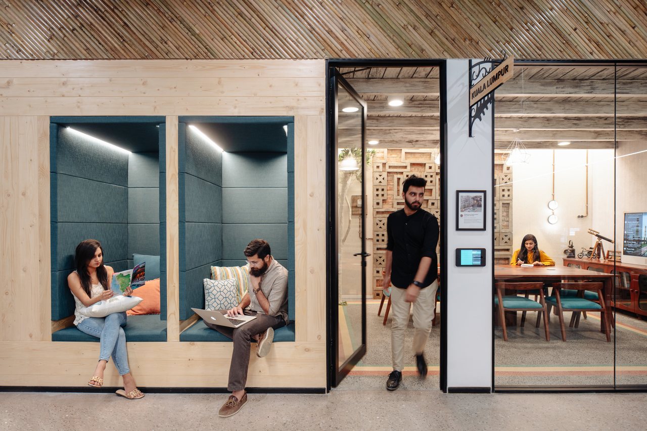 Airbnb’s Gurgaon office design offers demarcated spaces for private work, catering to the different needs of the employees