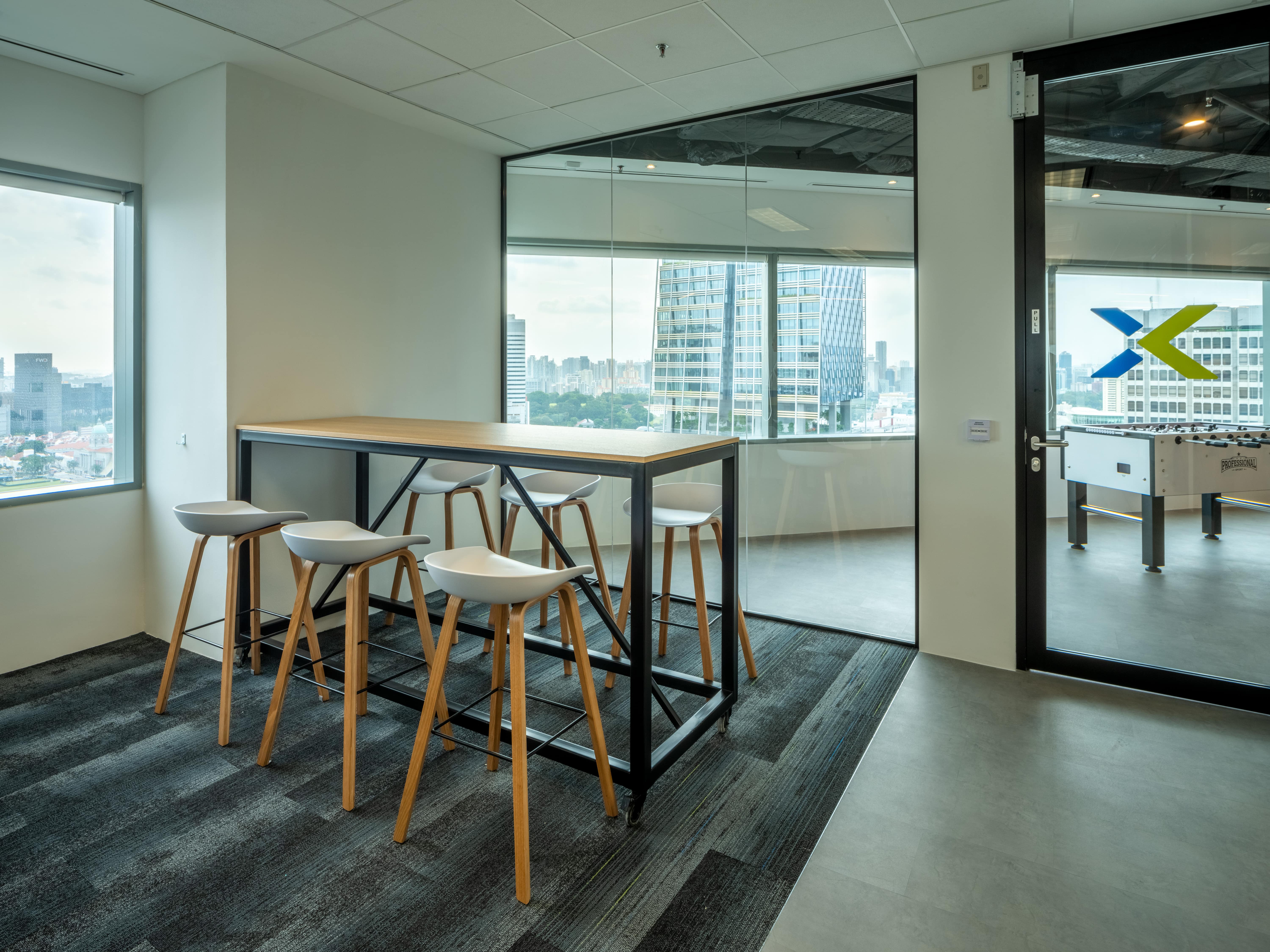At the Nutanix Singapore office, Space Matrix factored in various design elements that lead to sustainable and energy-efficient light and water use